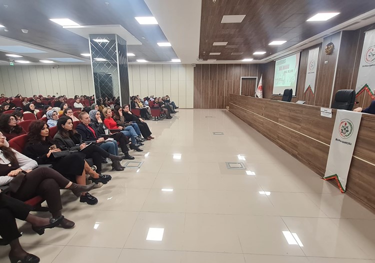 Aile Hukuku Mal Rejimi konferansı Bursa Bölge Adliye Mahkemesi konferans salonunda gerçekleştirildi.